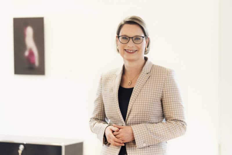 Rheinland-pfälzische Bildungsministerin Dr. Stefanie Hubig im Interview mit PROFIL